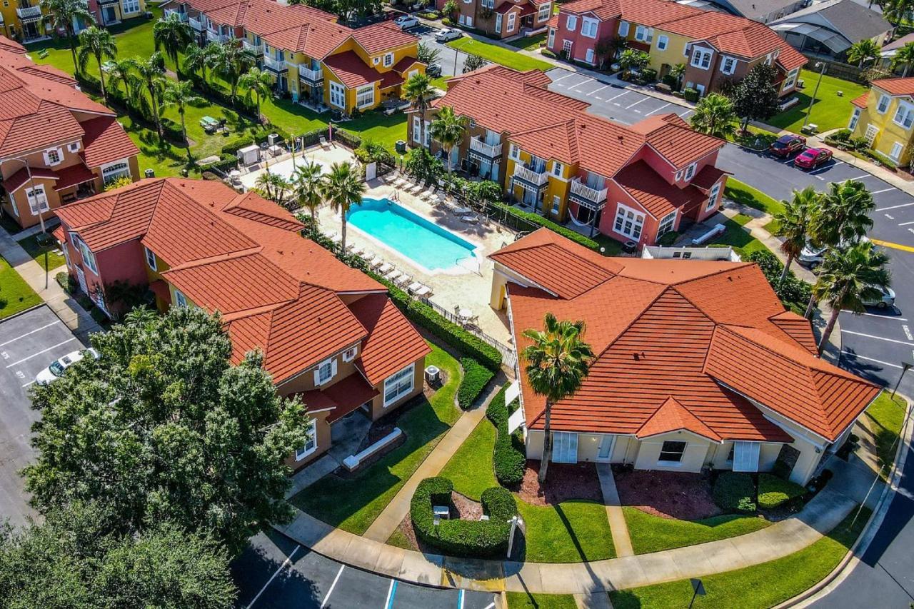 Breeze Vacation Townhome At Lake Berkley Resort Kissimmee Exterior foto