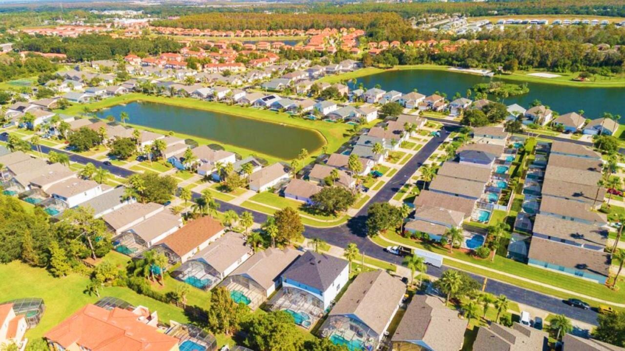 Breeze Vacation Townhome At Lake Berkley Resort Kissimmee Exterior foto